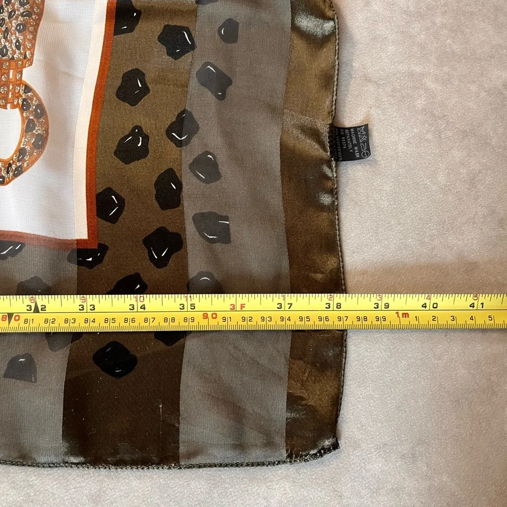 Vintage Animal Print Silk Scarf. Made in Korea - Picture 4 of 6